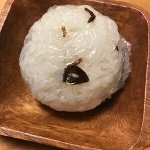 塩昆布と山椒のおにぎり